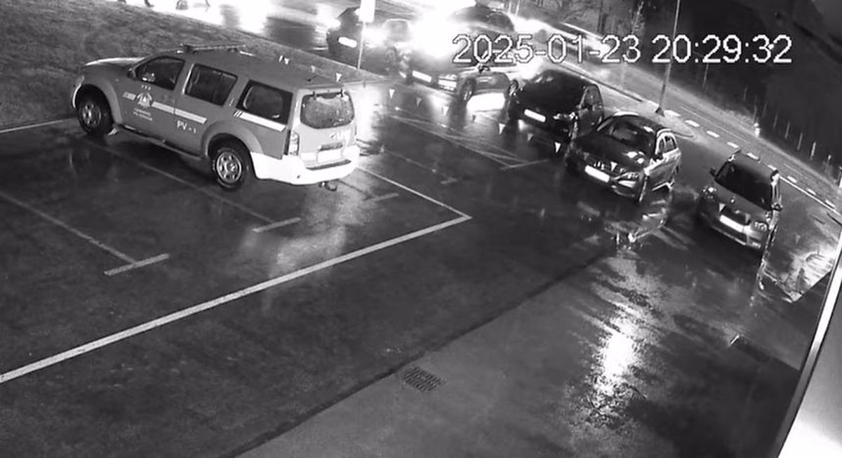 (VIDEO) Sramotna tatvina, gasilci: "Mi na sestanku, oni v naše avtomobile"