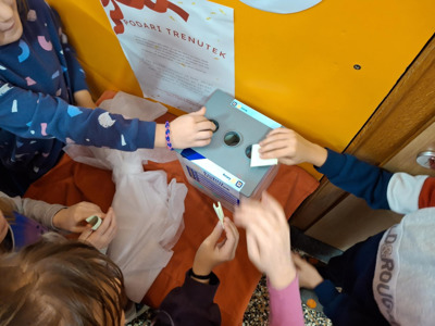 (FOTO) Projekt Rotary kluba Slovenj Gradec: Otroci zapisujejo dobra dela in misli, ki odražajo tudi njihove stiske