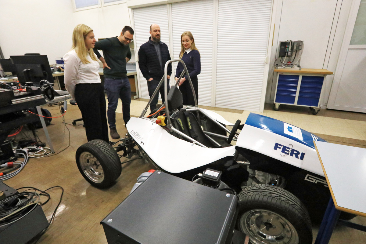 Dogodek na mariborski fakulteti: FERI povezuje!