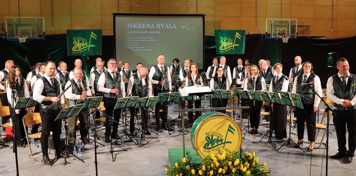 (VIDEO) Kungoška Pleh Muzika: Navdušili z jubilejnim koncertom