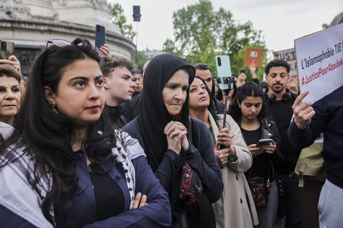 Predal se je napadalec z nožem po poreklu iz BiH, ki je v Franciji z nožem pokončal muslimanskega vernika