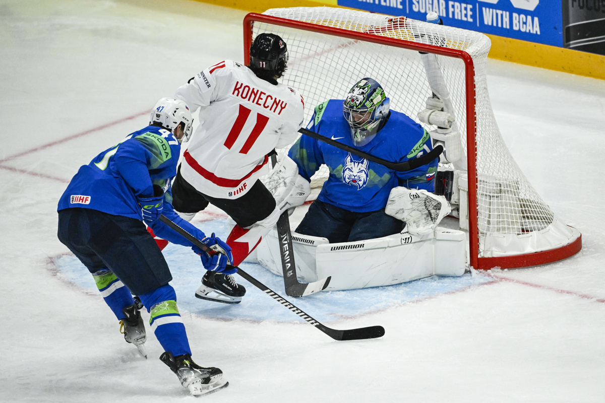 (FOTO) Kanadčani premočni za Slovence kljub 40 obrambam Horaka