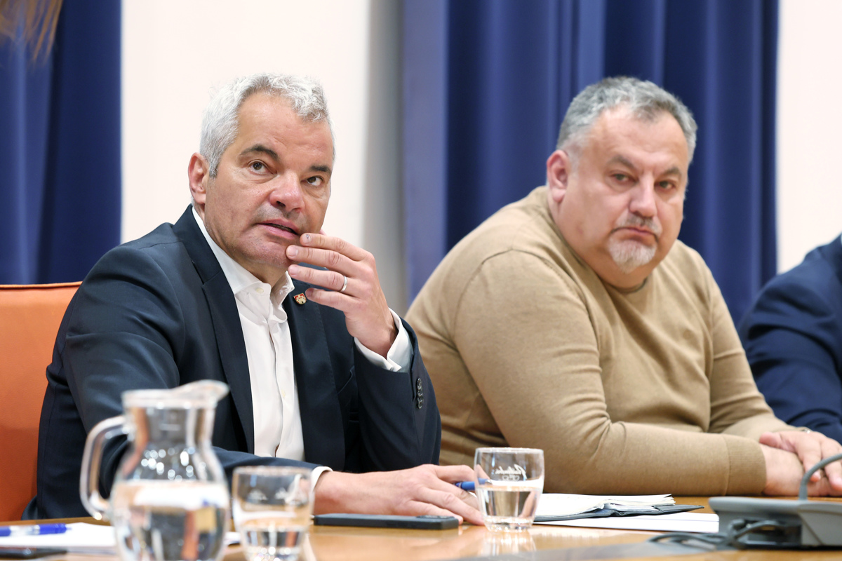 (FOTO) Je cona 30 v Kamnici nezakonita? "Nerodno mi je, da sem župan," se je na razkritje Kanglerja odzval Arsenovič