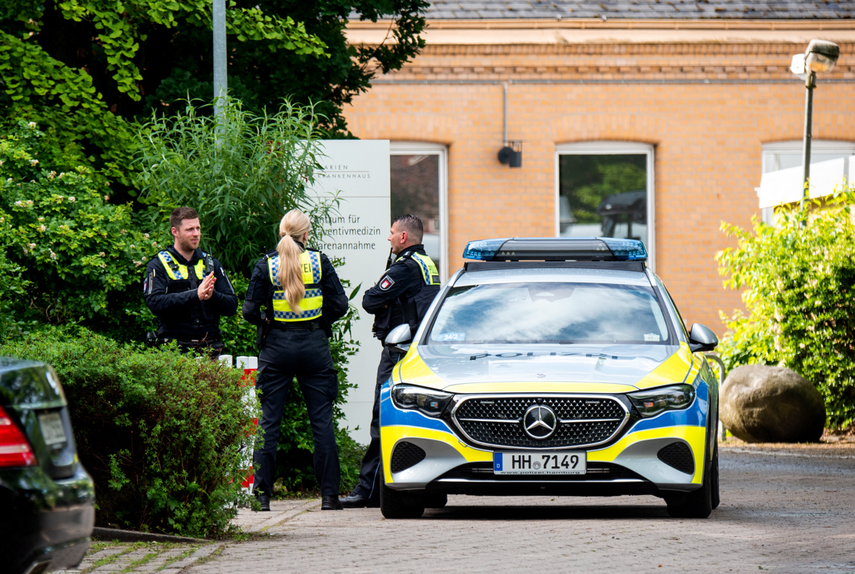 (FOTO) V bolnišnici izbruhnil požar, trije ljudje so umrli, na desetine je poškodovanih