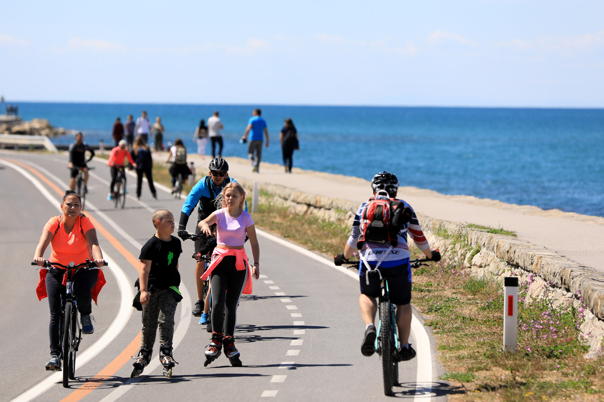 "Videla sem, kako je Alex poletel in nepremično obležal. Motorist je dal gas in se odpeljal"