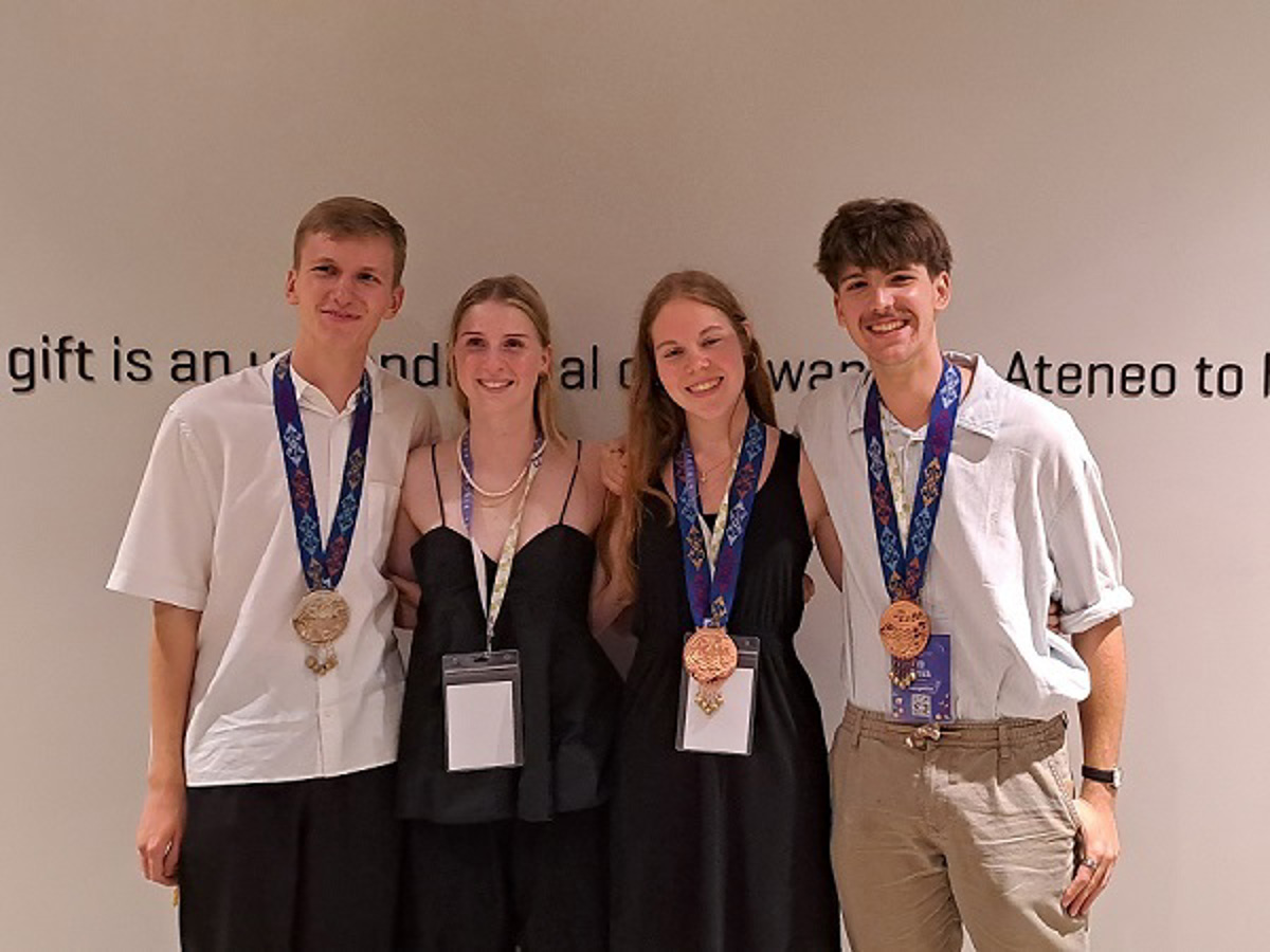 Miha Ferlinc, dijak II. gimnazije Maribor, srebrn na Mednarodni biološki olimpijadi