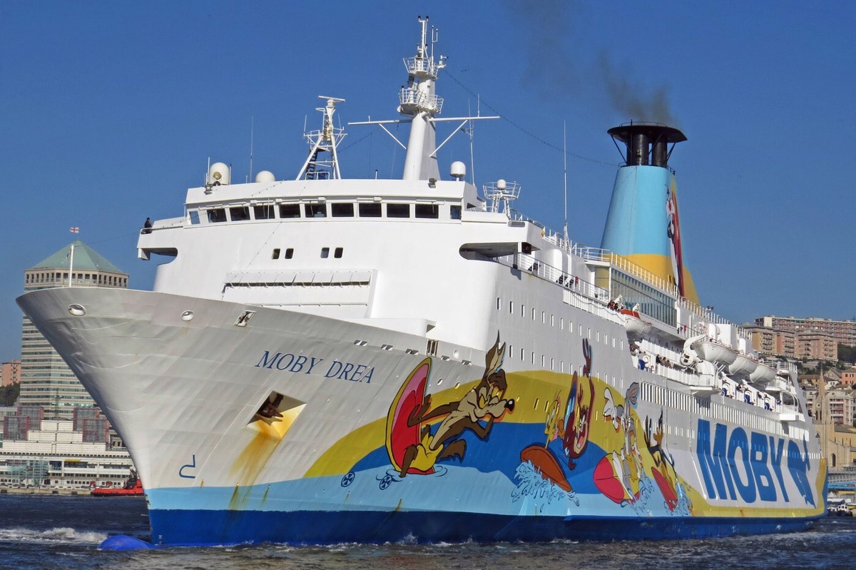 V Splitu protesti zaradi ladje s tonami azbestnih plošč. Kako se je odzval prejemnik?