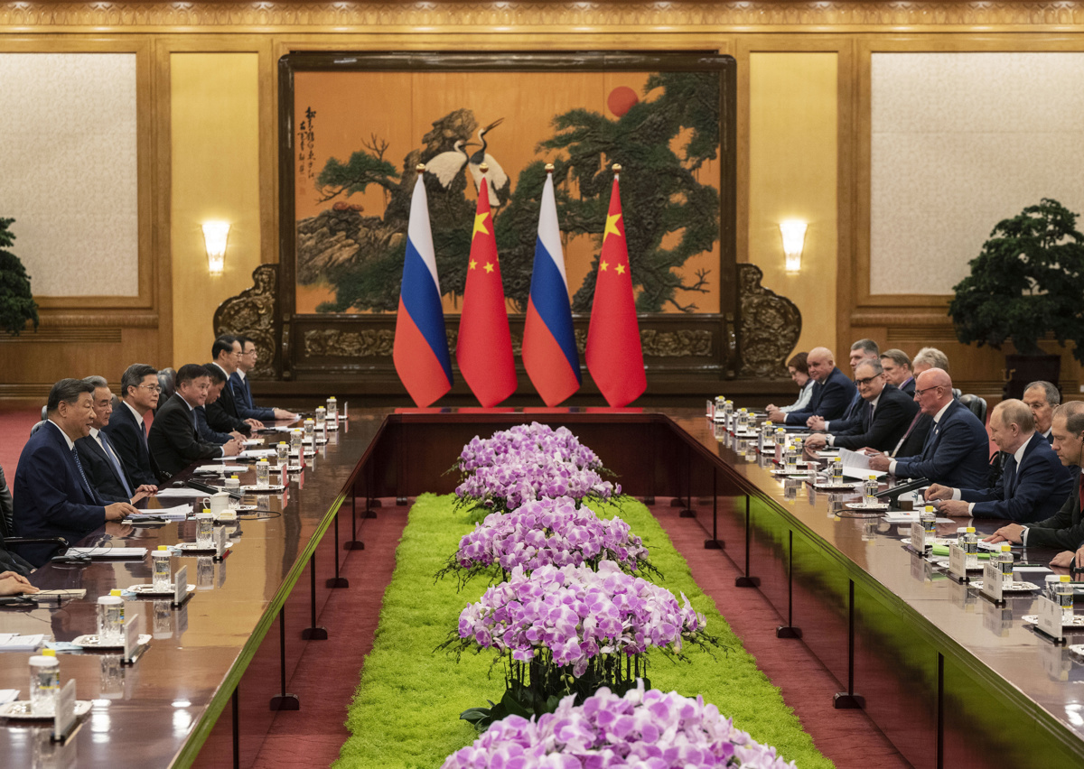 Xi in Putin o izgradnji "pravičnejšega in bolj razumnega sistema upravljanja sveta"