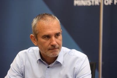 (INTERVJU) Veleposlanik Igor Jukič: "Ne gre več samo za Iran. Vojna s to intenzivnostjo ne more trajati zelo dolgo"