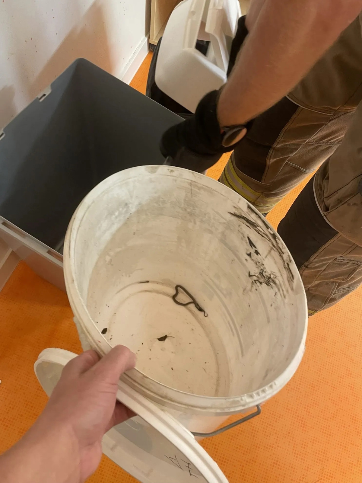 (FOTO) Zaradi nenapovedanega obiska so morali v vrtcu posredovati gasilci