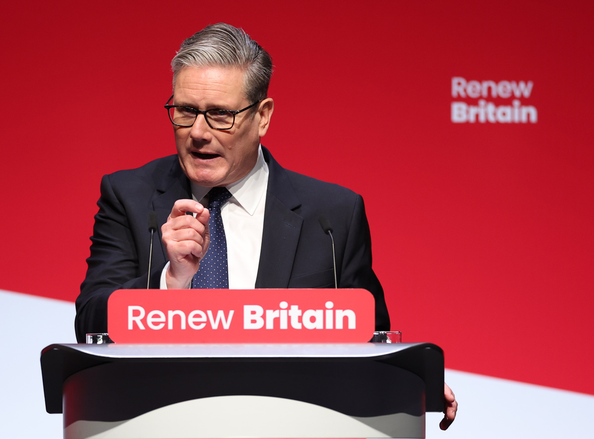 Britanski premier Keir Starmer na konferenci laburistov: Čaka nas bitka življenja