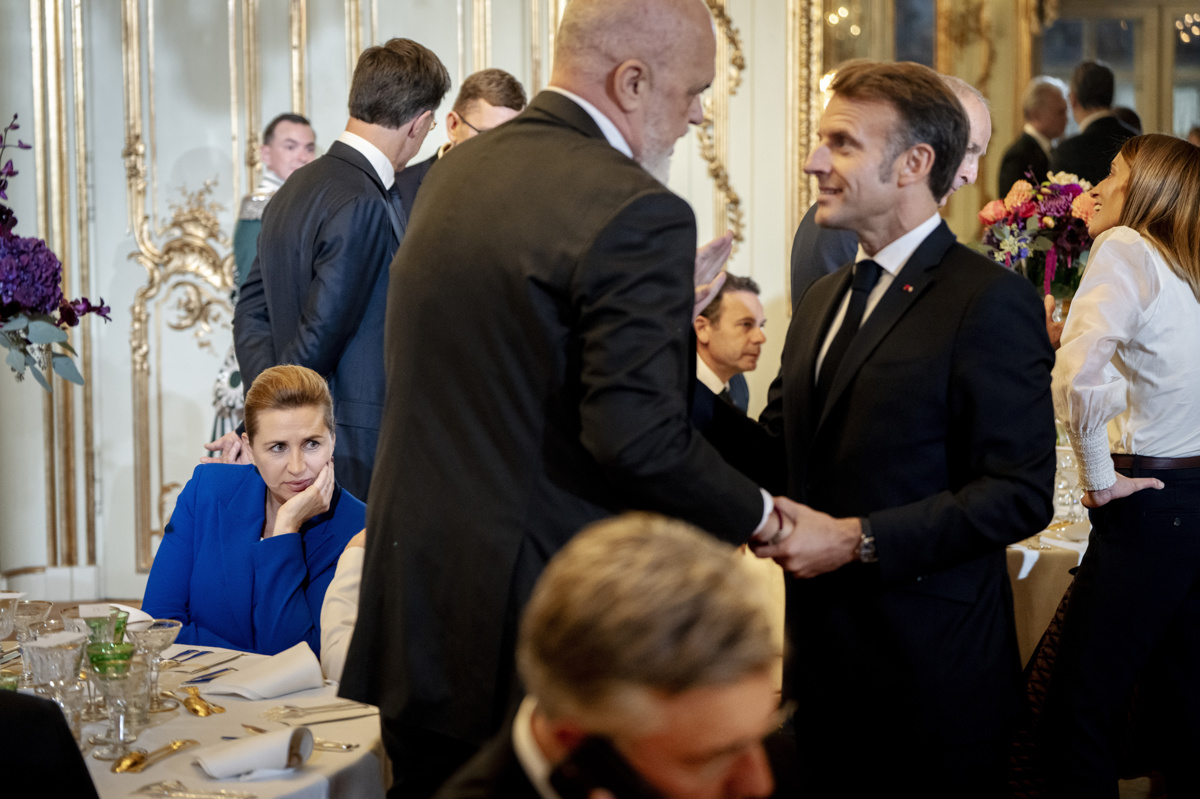 (VIDEO) Zaradi Trumpovega zdrsa albanski premier pričakuje Macronovo opravičilo