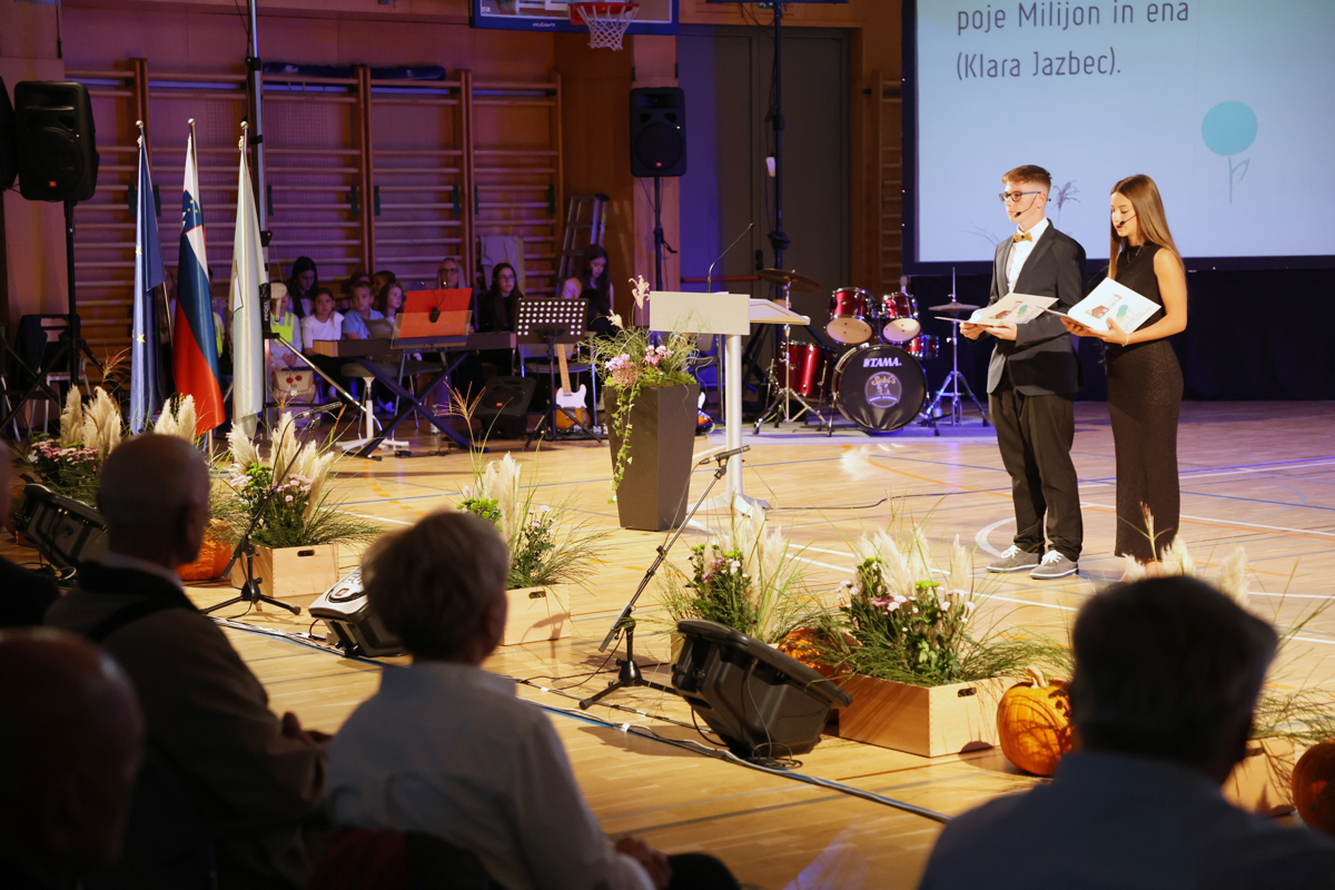 (FOTO) Miklavška šola in vrtca praznujeta 50 let: Od korenin do krošnje znanja