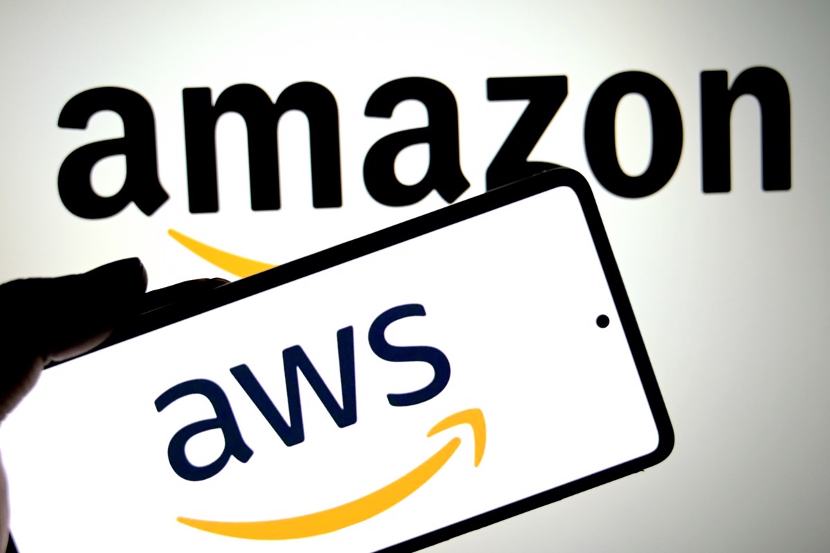 Velik izpad spletnih aplikacij in strani