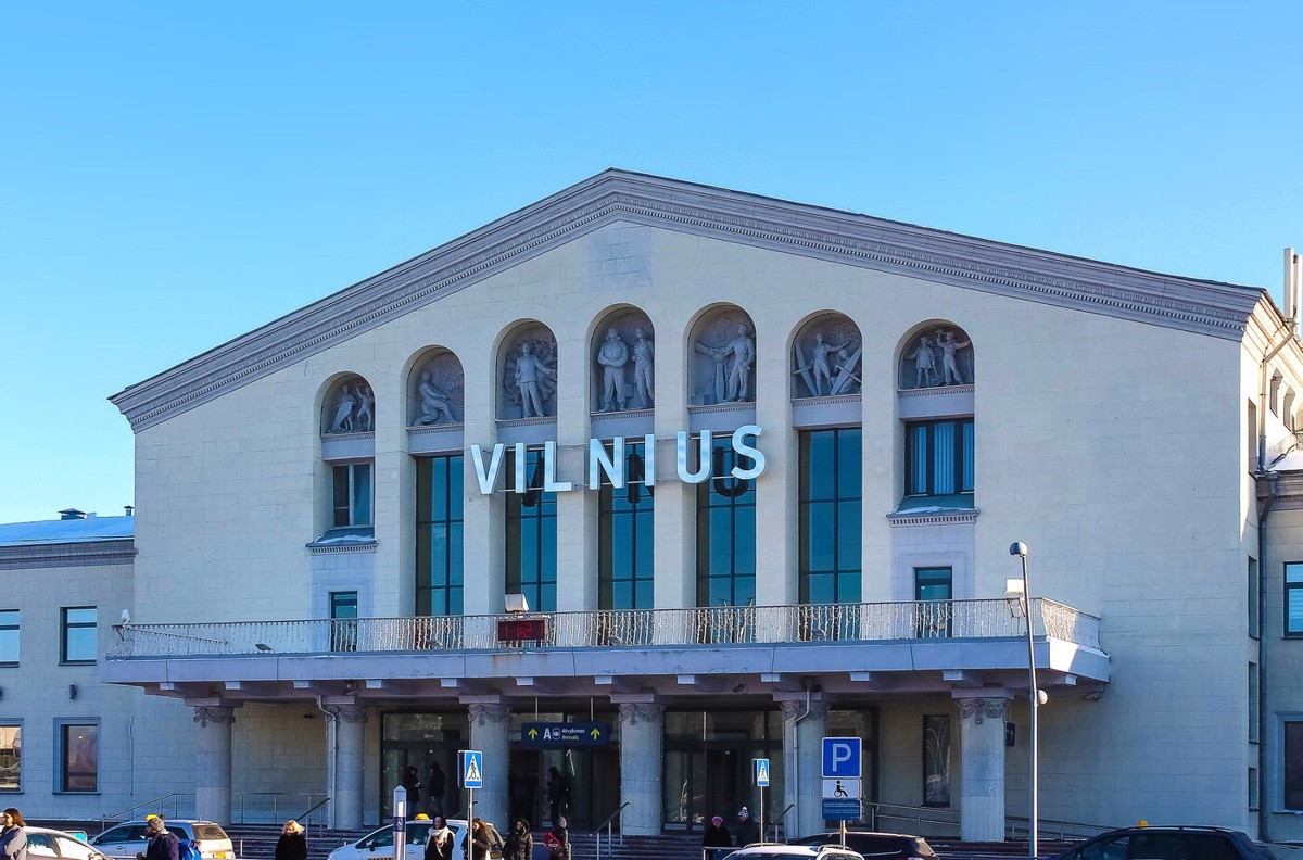 Litva zaradi novega incidenta z baloni ustavila letalski promet