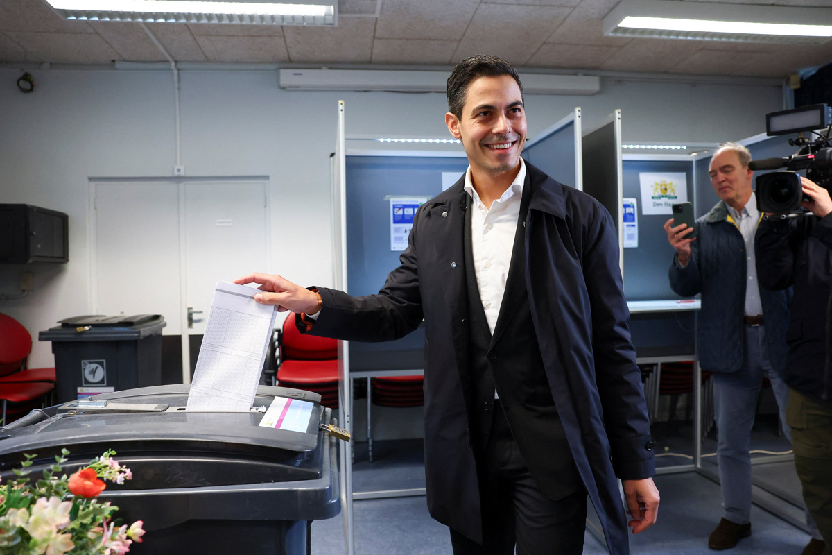 Po vzporednih volitvah na Nizozemskem slavila liberalna stranka Demokrati 66 pod vodstvom nove politične zvezde