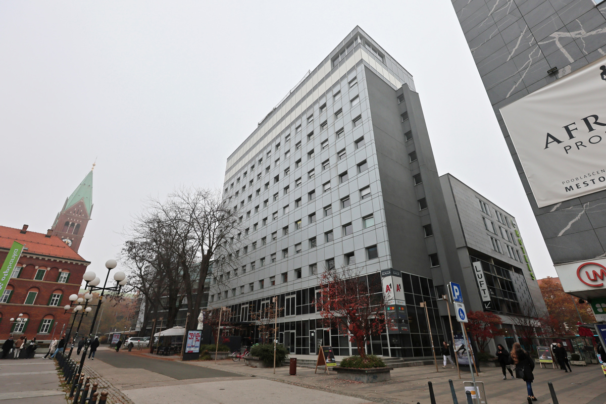 Plačal 665 evrov za tečaj angleščine, nato pa ostal brez učnih ur in brez pojasnil