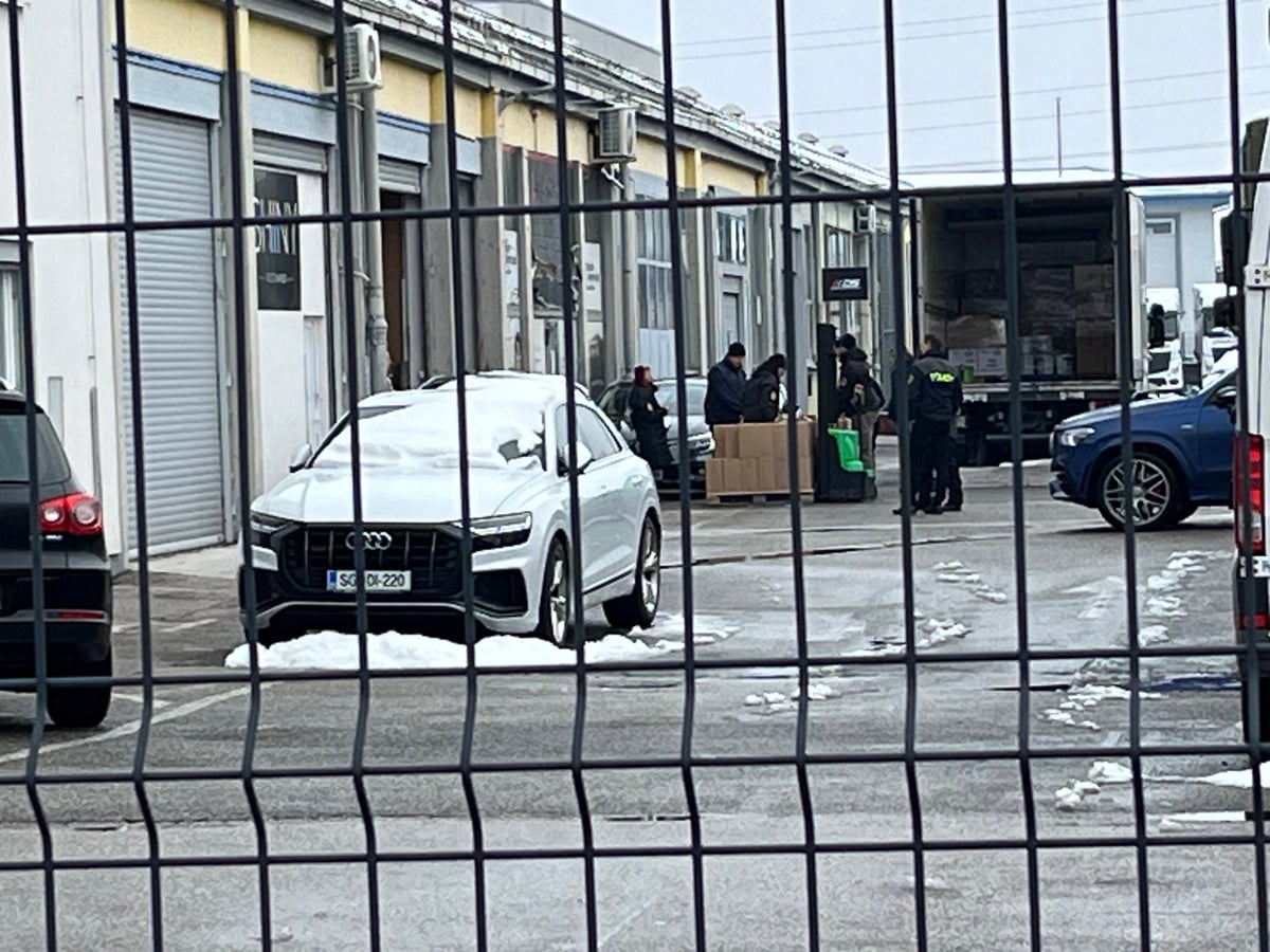 Ugrabitev v Mariboru: 29-letni oškodovanec je prepričan, da policija tistega, ki ga je najbolj pretepal, ni prijela