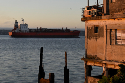 (KOMENTAR) V naftni srednji vek