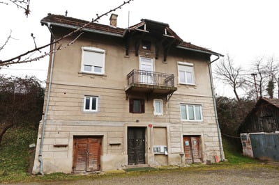 Županovo podjetje kupilo štiri stanovanja po ceni 854 evrov na kvadratni meter