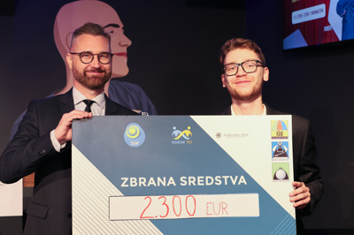 Študentom v finančni stiski Solidarnostni sklad namenil 2300 evrov