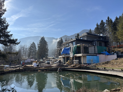 (FOTO) Turizem na Koroškem v zagonu: Poleti nova hotela na Rimskem vrelcu in v Črni