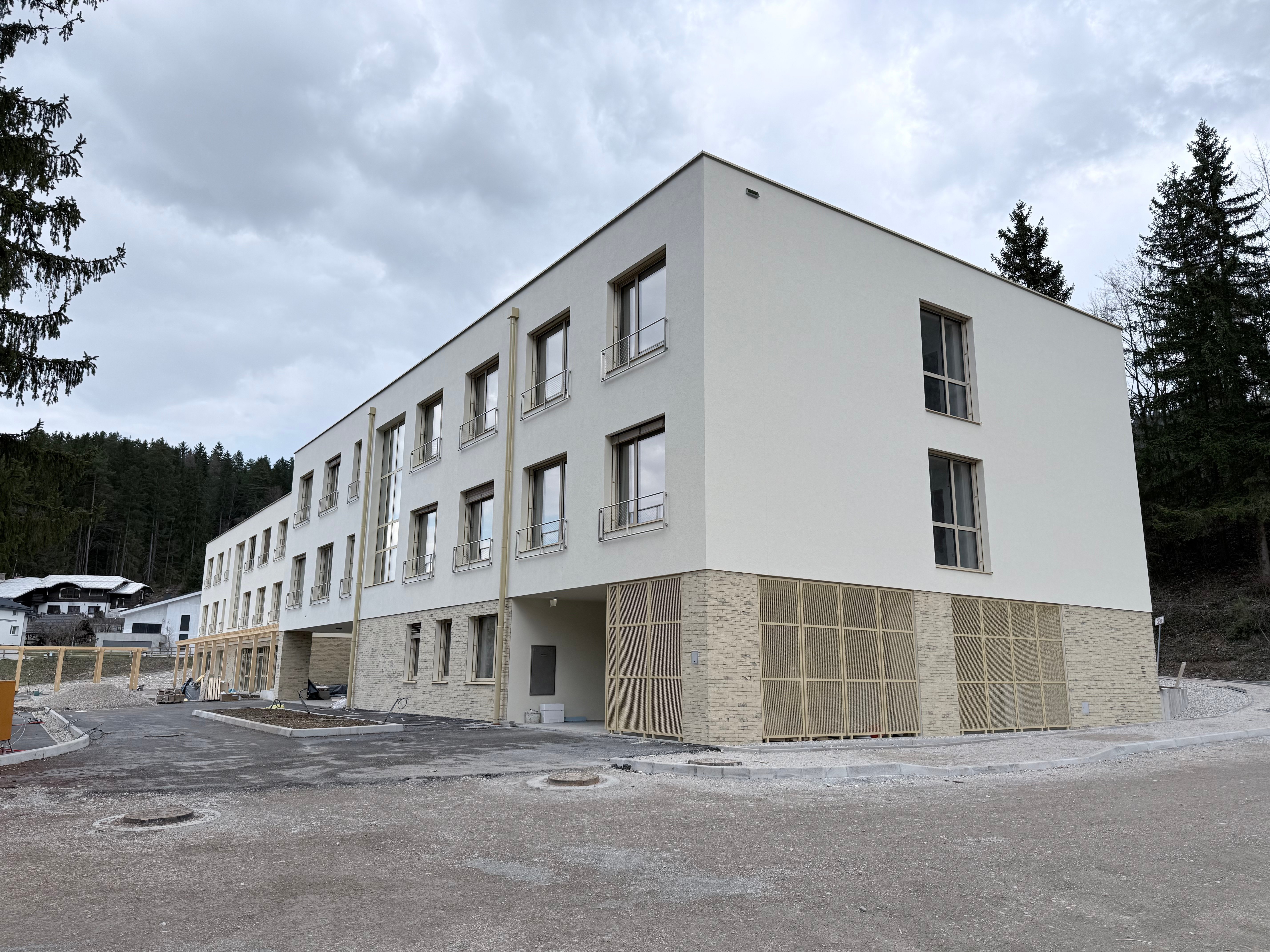 48 stanovalcev bo lahko prebivalo v dveh enotah v Mežici. Vsako enoto bosta oblikovali dve gospodinjski skupnosti 