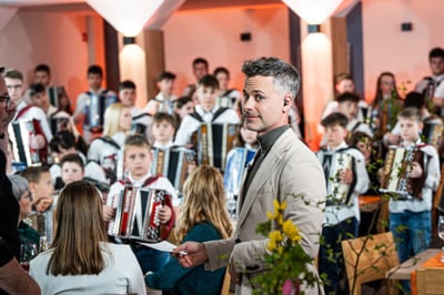 (INTERVJU) Andrej Geržina: Kako se je jutranjik znašel v narodnozabavni karavani