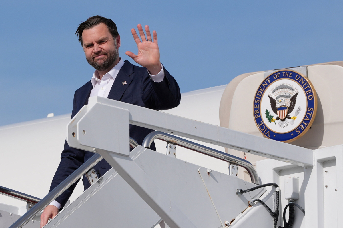 JD Vance o pogajanjih z Iranom: "Ne bi rekel, da so stvari šle narobe"