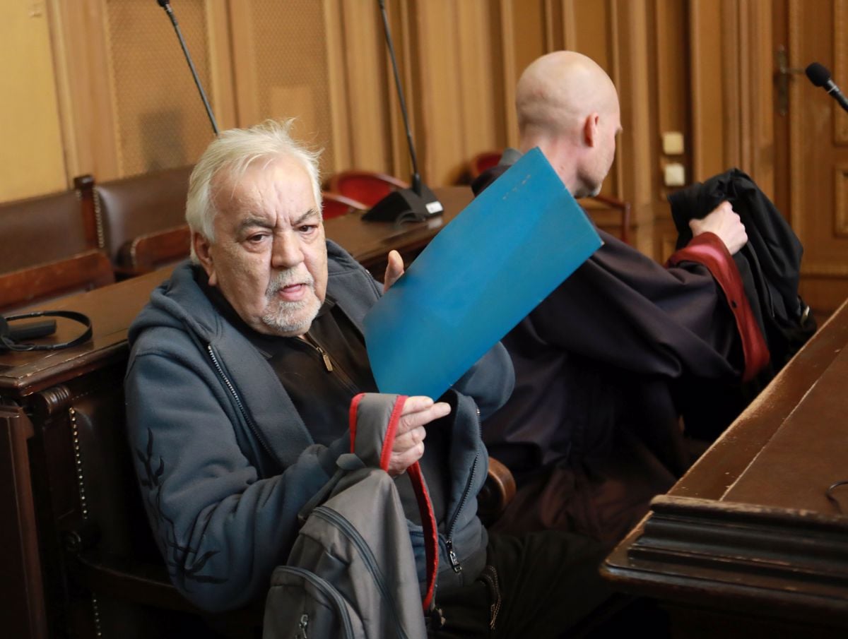 Anton Kovačič zatrjuje, da ni kriv, ne v preiskavi ne ob začetku sojenja pa se ni zagovarjal. 