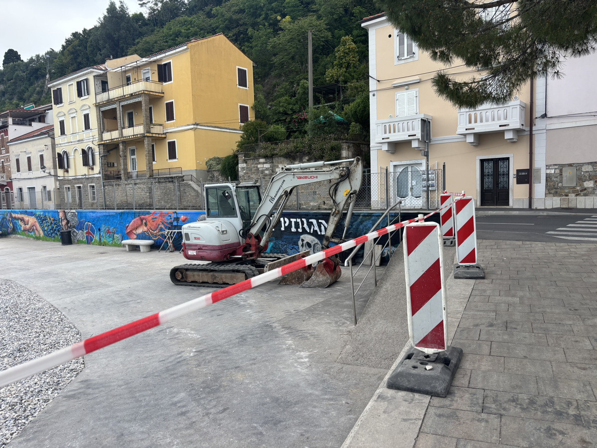 (FOTO) Piran z velikimi spremembami pred poletjem, tuji turisti navdušeni nad novo podobo