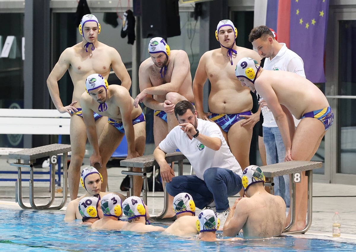 (FOTO) Mariborčani odločno korakajo proti lovoriki: Z visoko zmago do zaključne žoge