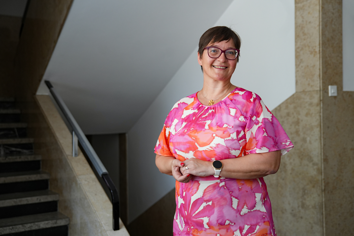 (INTERVJU) Sindikalistka Irena Ilešič Čujovič: To je transkripcija Orbanovega načina, ki je oslabil sindikate