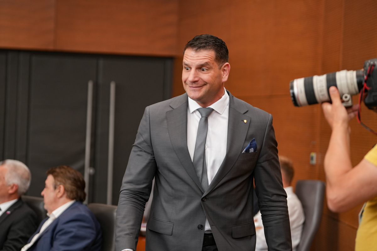 Kaj so o morebitnih pogovorih o priznanju srbske narodne skupnosti povedali v Stevanovićem kabinetu?