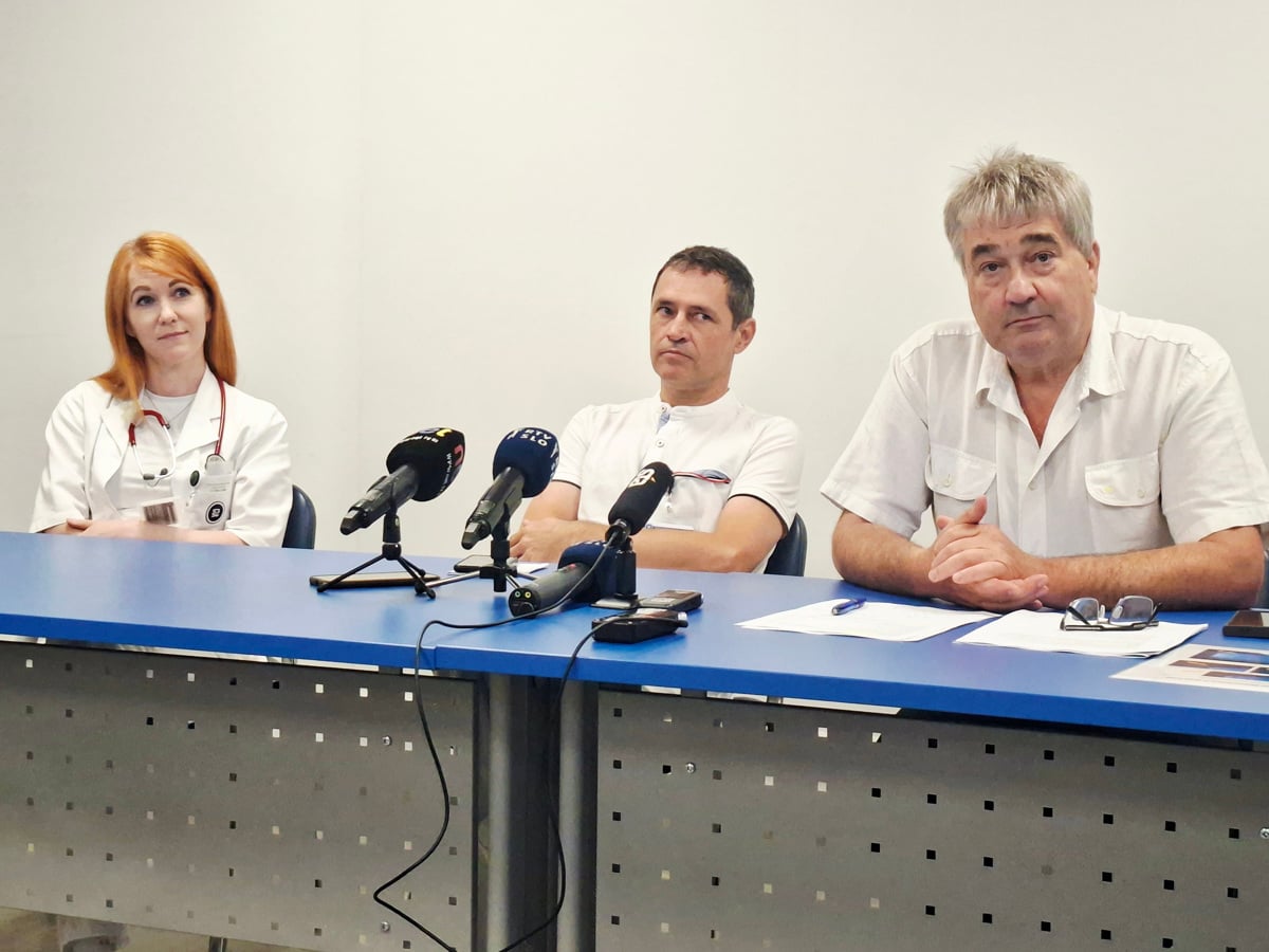 Zdravniki internisti in pediatri v slovenjgraški bolnišnici na robu zmogljivosti s pozivi državi in občinam