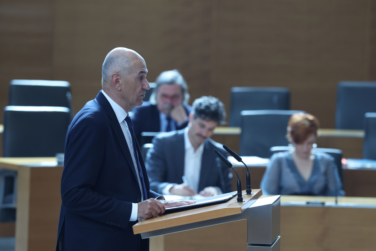 (PREGLED) Politična časovnica: Od volitev do nove vlade