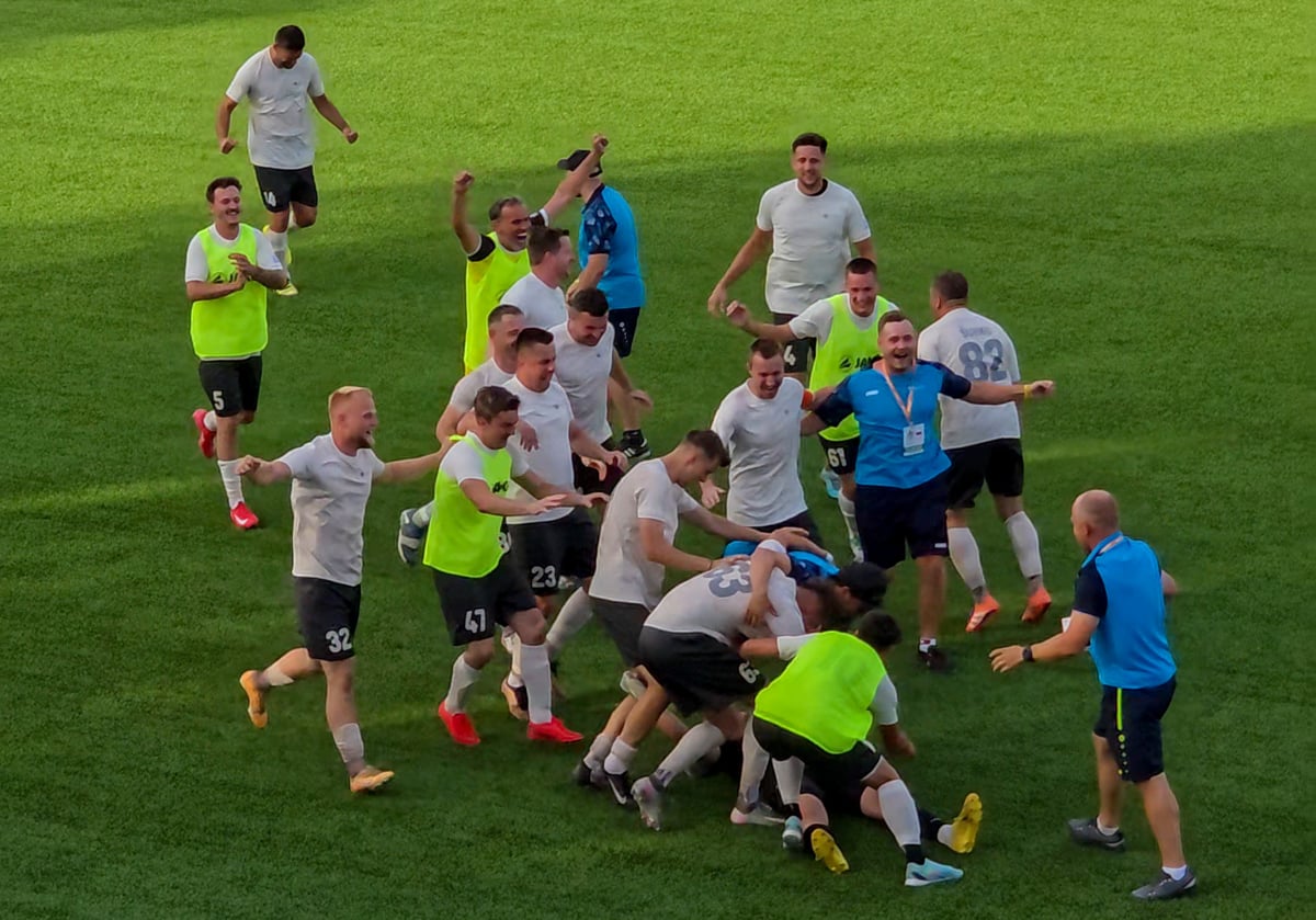 (FOTO in VIDEO) Slovenci po drami v Toskani utišali Italijane, Kronaveter z novo lovoriko!